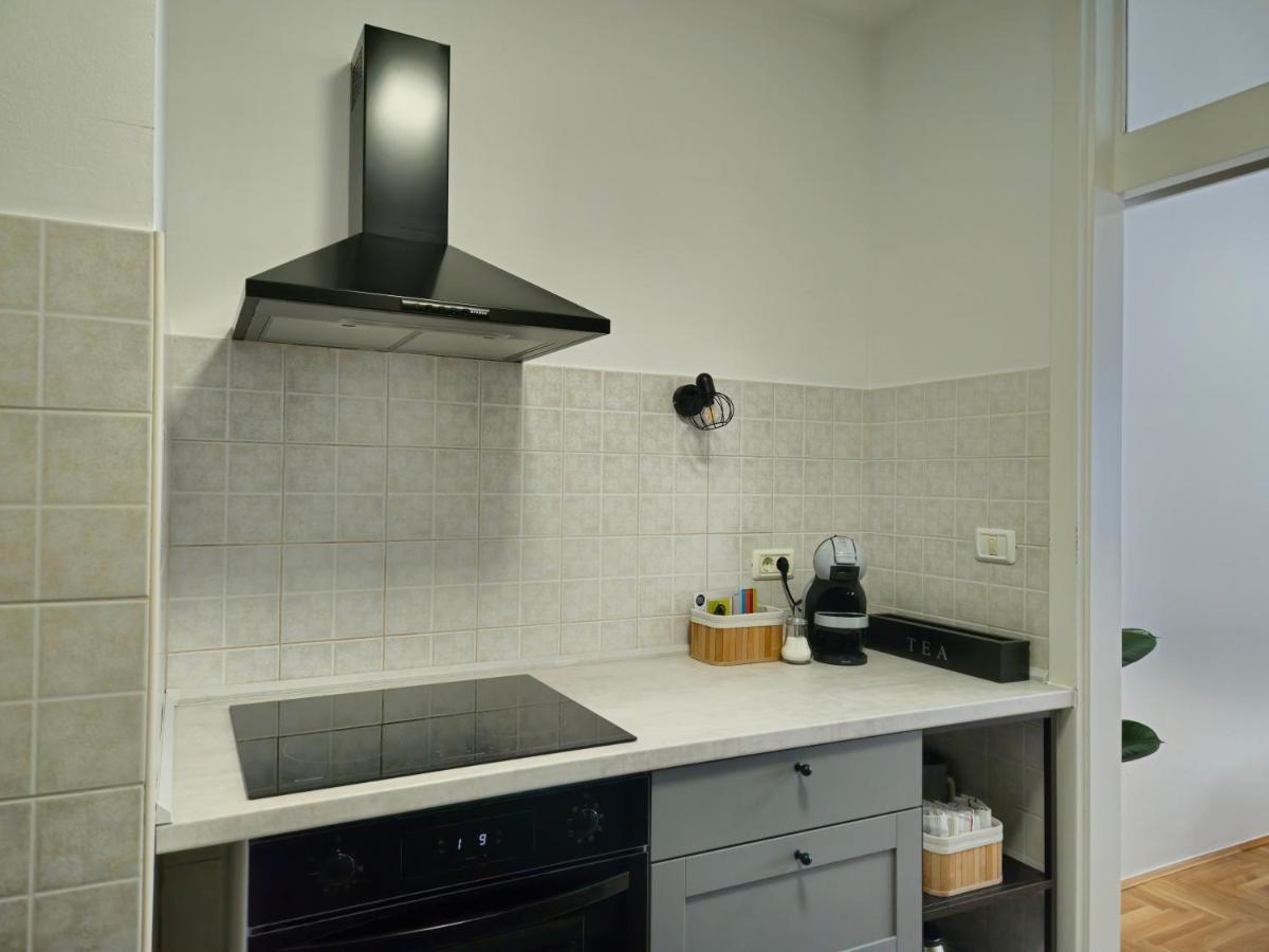 Uptown Place Apartment ザダル エクステリア 写真