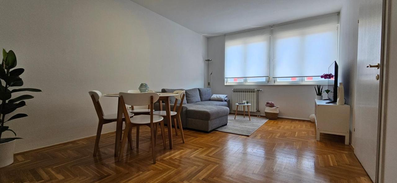 Uptown Place Apartment ザダル エクステリア 写真